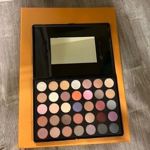 OPV pigmented eyeshadow